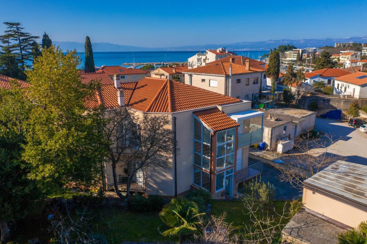 Apartment Davor Малинска Экстерьер фото
