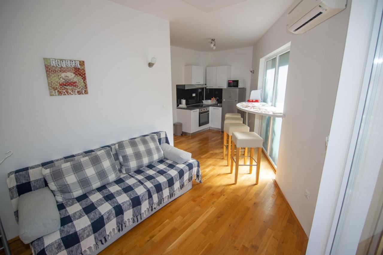 Apartment Davor Малинска Экстерьер фото
