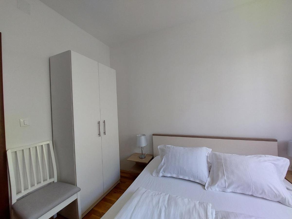 Apartment Davor Малинска Экстерьер фото