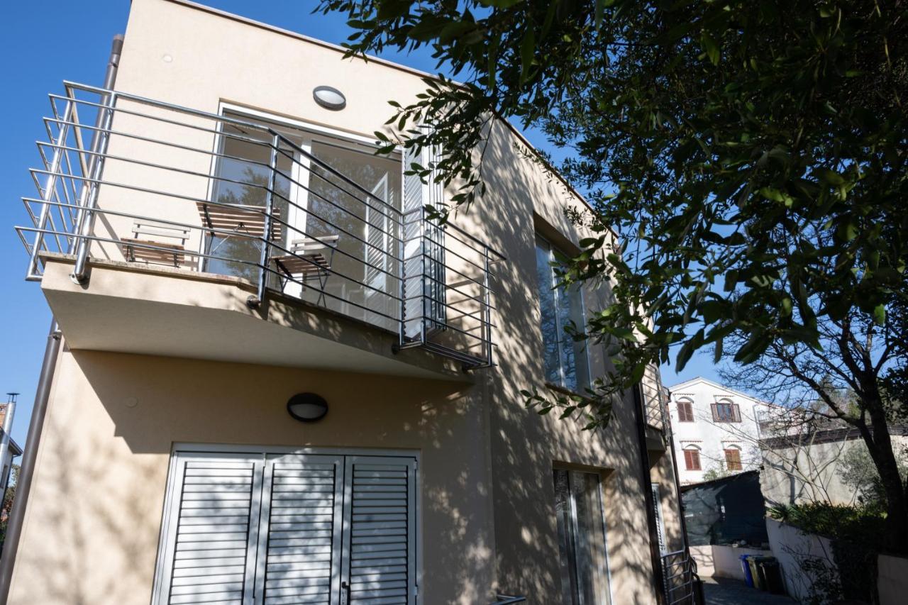 Apartment Davor Малинска Экстерьер фото